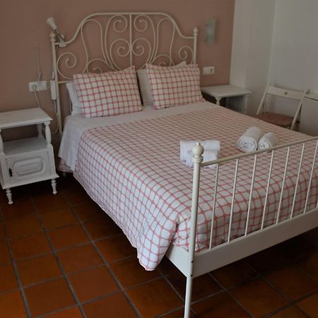 Alojamentos Vitinho - Vila Nova Milfontes Вила-Нова-де-Мильфонт Экстерьер фото
