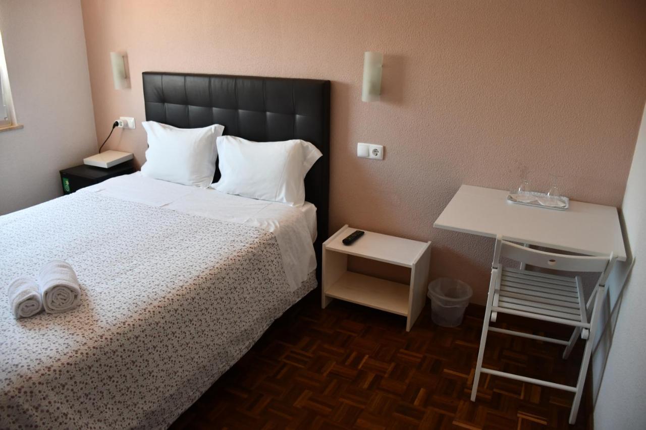 Alojamentos Vitinho - Vila Nova Milfontes Вила-Нова-де-Мильфонт Экстерьер фото