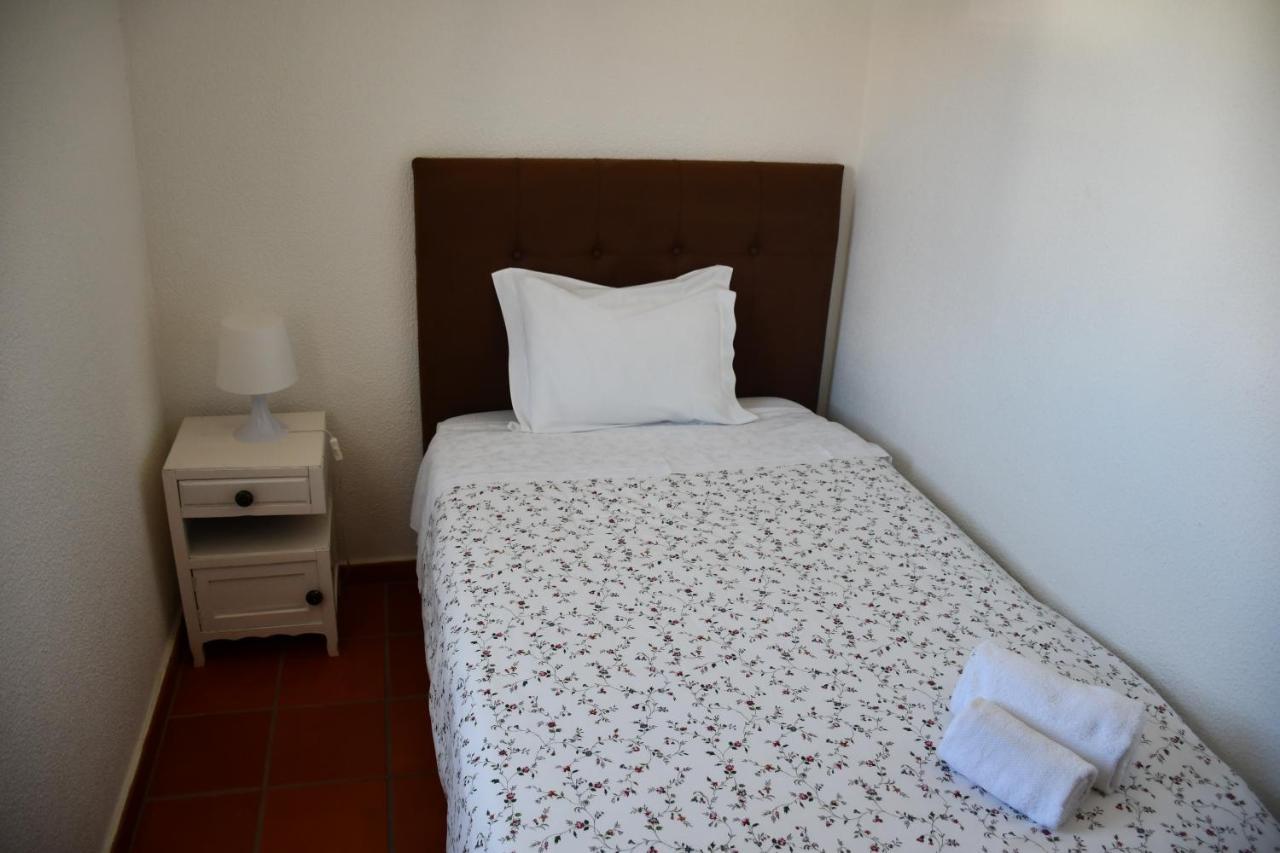 Alojamentos Vitinho - Vila Nova Milfontes Вила-Нова-де-Мильфонт Экстерьер фото