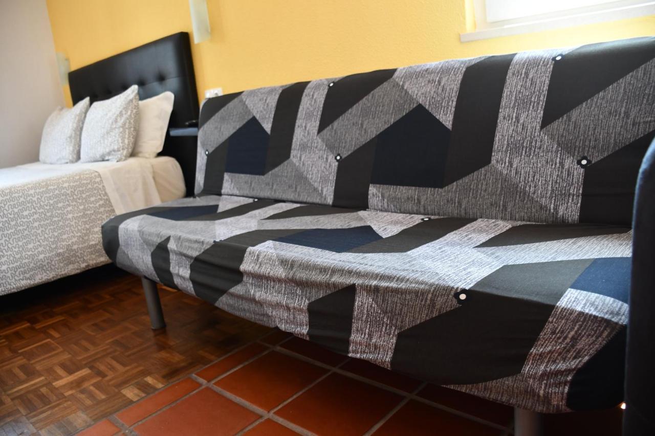 Alojamentos Vitinho - Vila Nova Milfontes Вила-Нова-де-Мильфонт Экстерьер фото